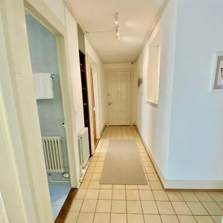 Your Bright Charming Cocoon Between And アパート ローザンヌ